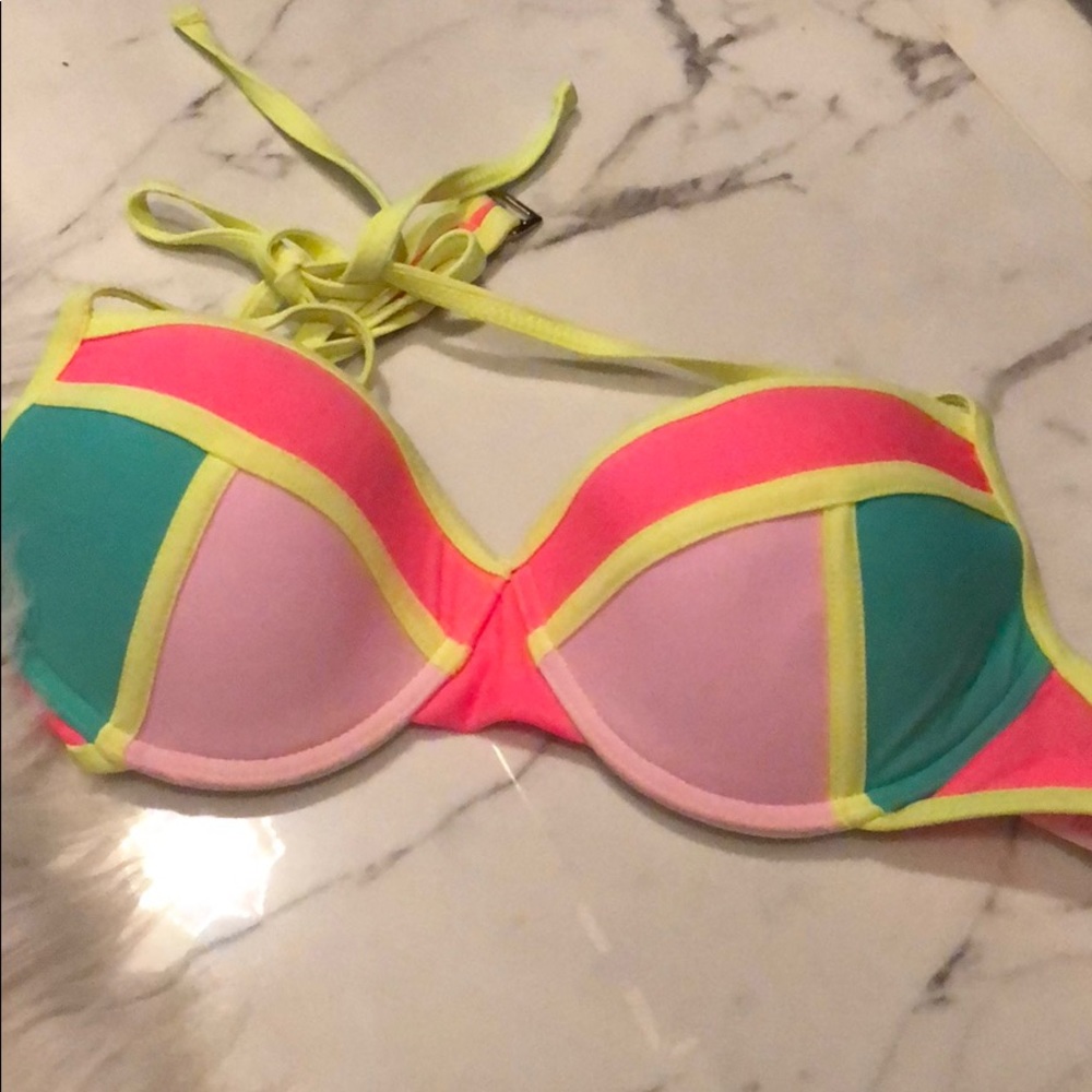 Bikini top
